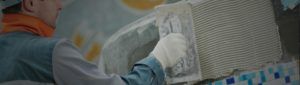 No es suficiente con que los depósitos de agua estén correctamente construidos, es indispensable hacer una impermeabilizacion de cisternas o albercas oportunamente y con materiales adecuados de primera calidad.