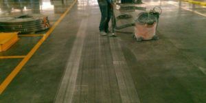 El mortero epoxico es una base especial para pisos epoxicos que funge como protección adicional en pisos usados que requieran nivelación y forma además una capa adherente para los materiales que puedan utilizarse sobre ellos.